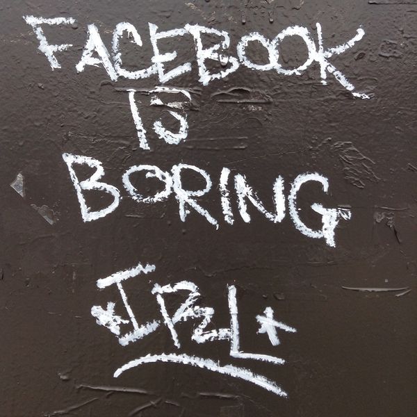 File:2014-234-facebook-boring-grafitti.jpg
