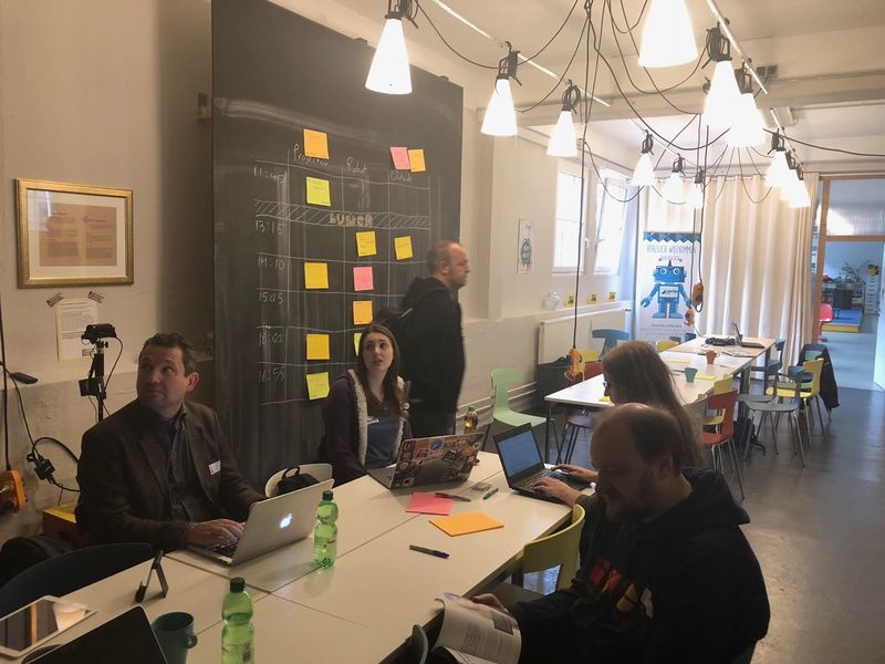 IndieWebCamp Nuremberg 2018 session listening